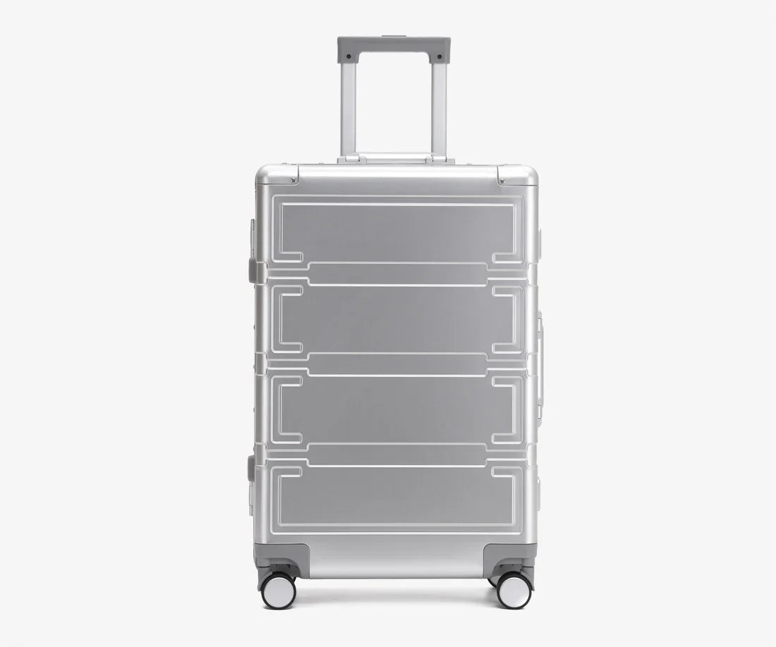 THE ESSENTIAL ALUMINIUM LUGGAGE - Cabin